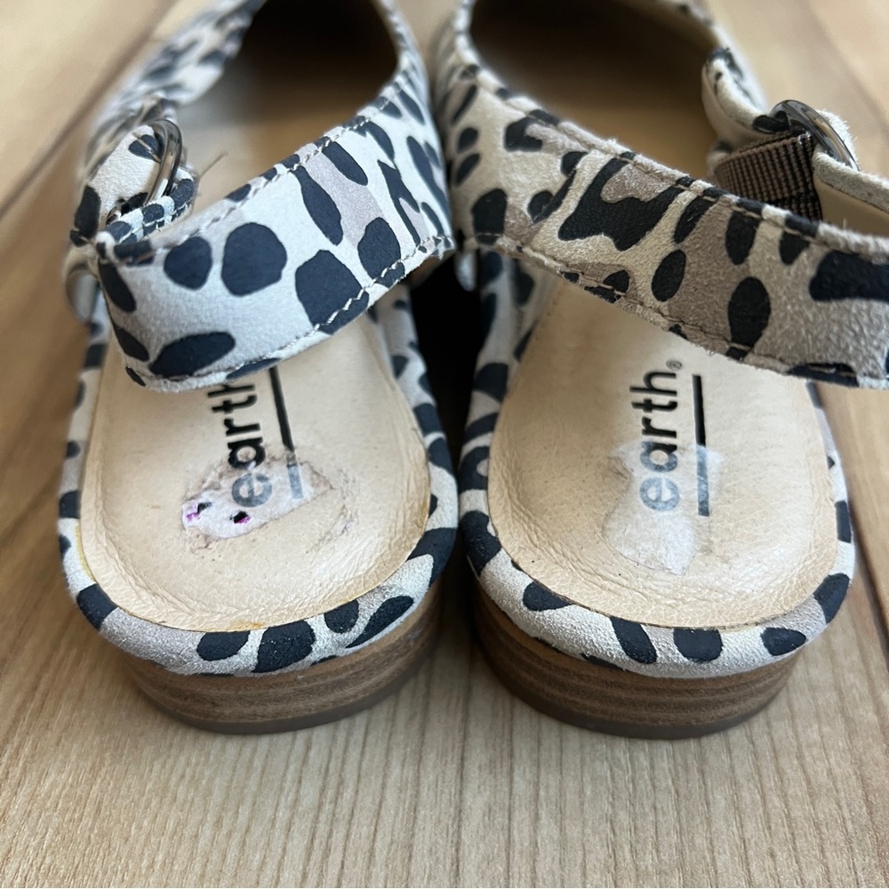 Earth Uptown Ursula Slingback Taupe Multi Silky Suede - Picture 7 of 12